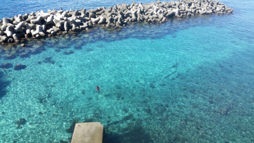 伊豆のきれいなおすすめの海 落居海岸をご紹介 qもできるよ